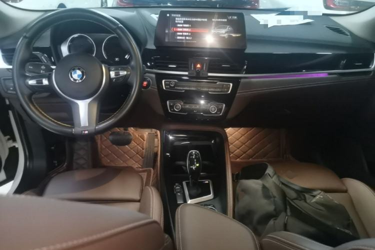 Used BMW X2 2023 sDrive25i M Sport Night Edition Center Console