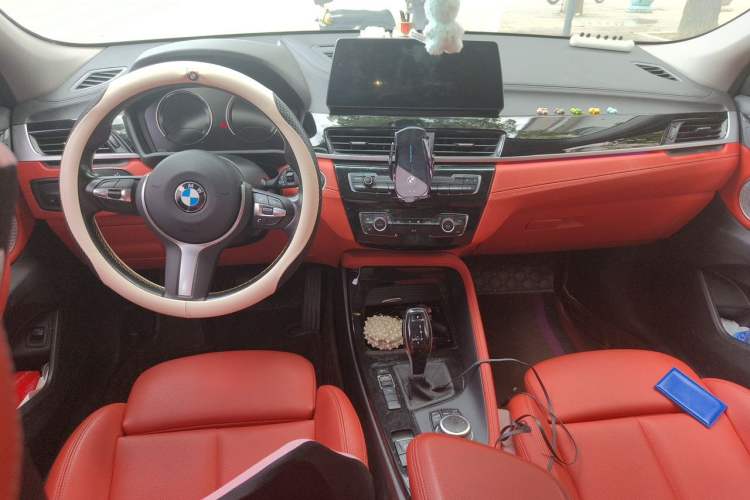 Used BMW X2 2023 sDrive25i M Sport Night Edition Center Console