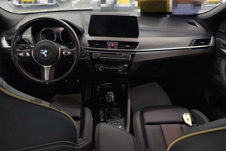 Used BMW X2 2023 sDrive 25i Shining Edition Center Console