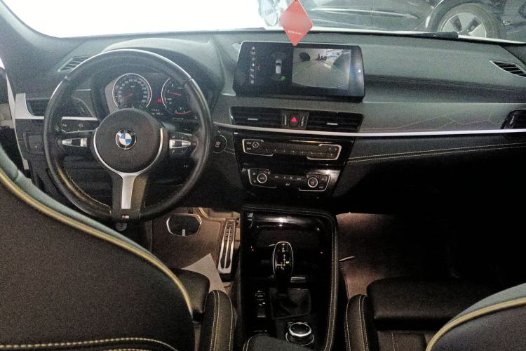 Used BMW X2 2023 sDrive 25i Shining Edition Center Console
