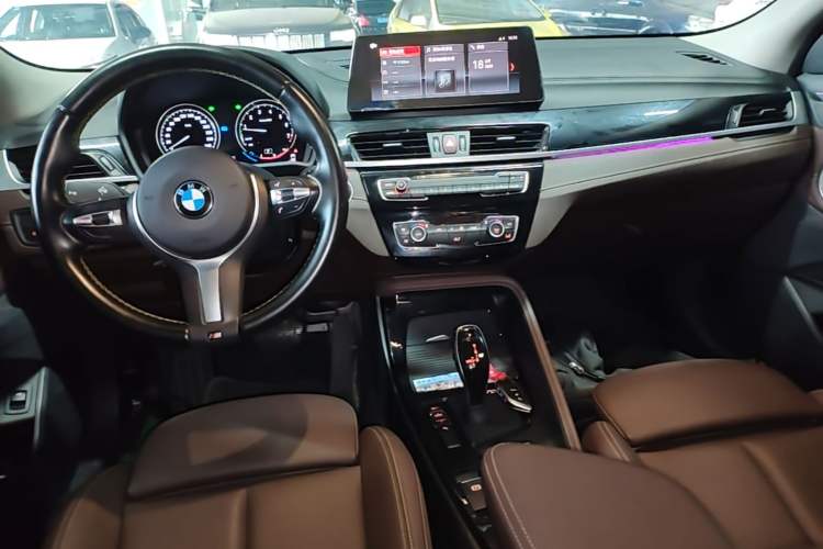 Used BMW X2 2023 sDrive25i M Sport Night Edition Center Console