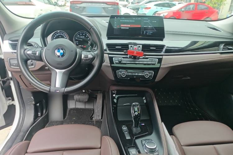 Used BMW X2 2023 sDrive25i M Sport Night Edition Center Console