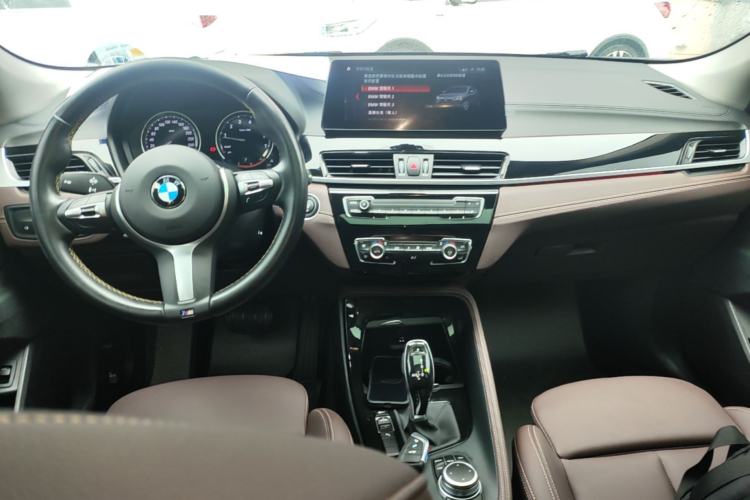 Used BMW X2 2023 sDrive25i M Sport Night Edition Center Console