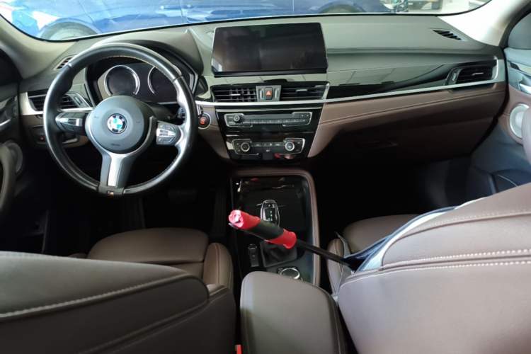 Used BMW X2 2023 sDrive25i M Sport Night Edition Center Console