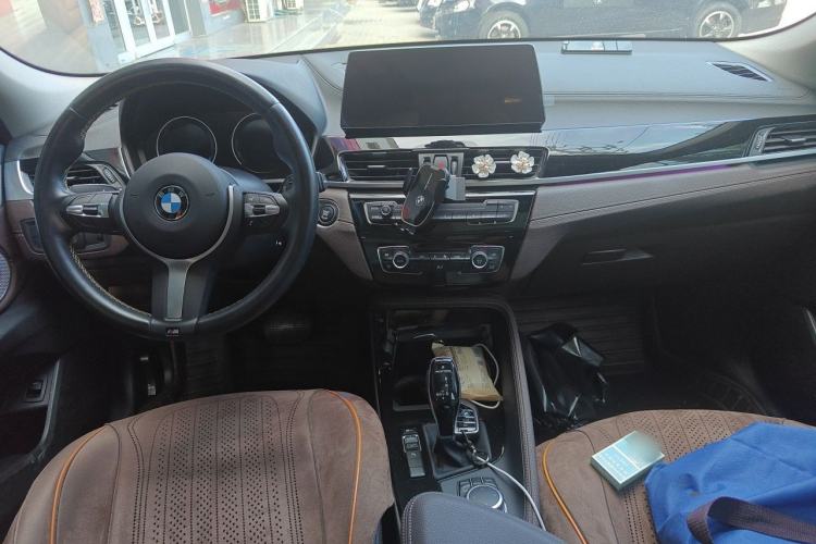 Used BMW X2 2023 sDrive25i M Sport Night Edition Center Console