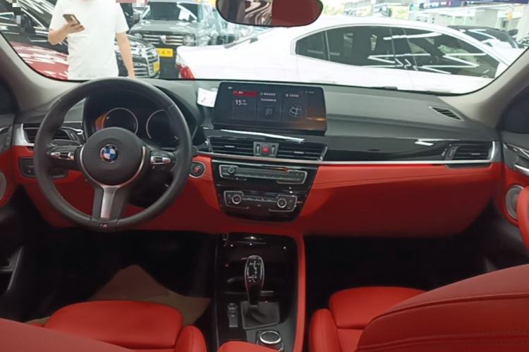 Used BMW X2 2023 sDrive25i M Sport Night Edition Center Console