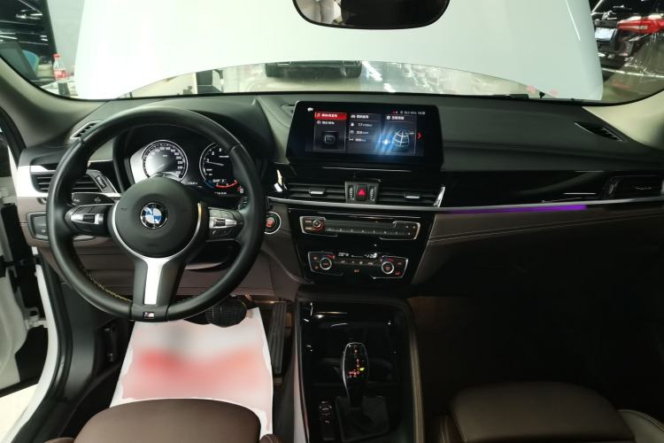 Used BMW X2 2023 sDrive25i M Sport Night Edition Center Console