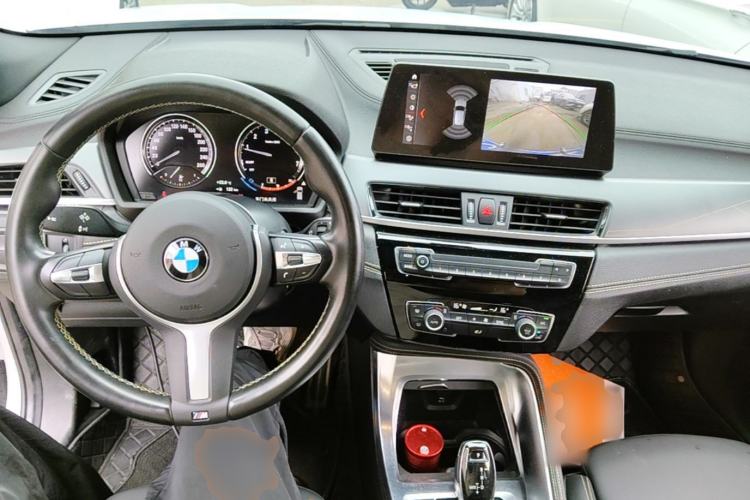 Used BMW X2 2023 sDrive 25i Shining Edition Center Console