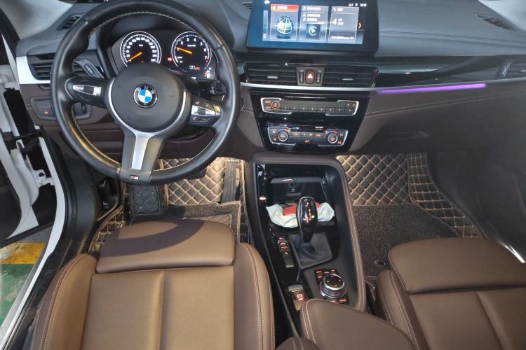 Used BMW X2 2023 sDrive25i M Sport Package Center Console