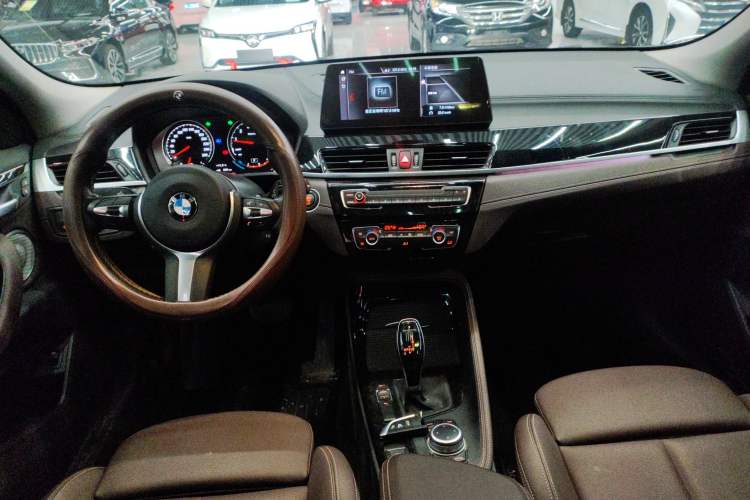 Used BMW X2 2023 sDrive25i M Sport Night Edition Center Console