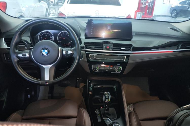 Used BMW X2 2023 sDrive25i M Sport Night Edition Center Console