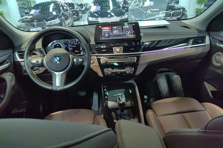 Used BMW X2 2023 sDrive25i M Sport Night Edition Center Console