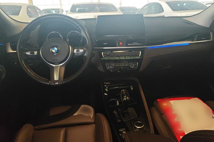 Used BMW X2 2023 sDrive25i M Sport Night Edition Center Console