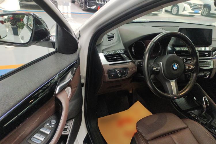 Used BMW X2 2023 sDrive25i M Sport Night Edition Driver Seat