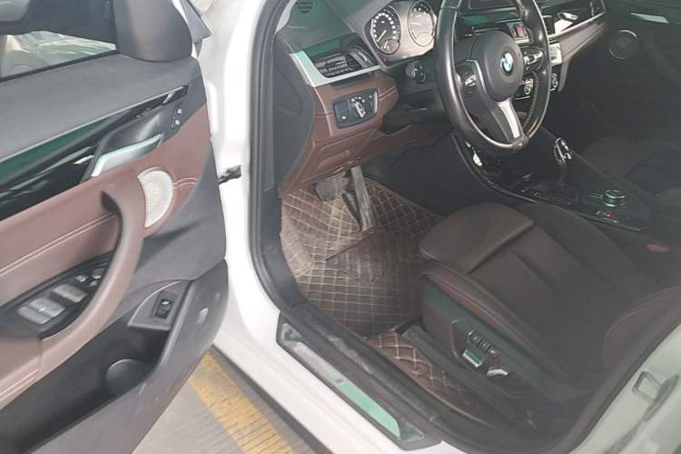Used BMW X2 2023 sDrive25i M Sport Night Edition Driver Seat