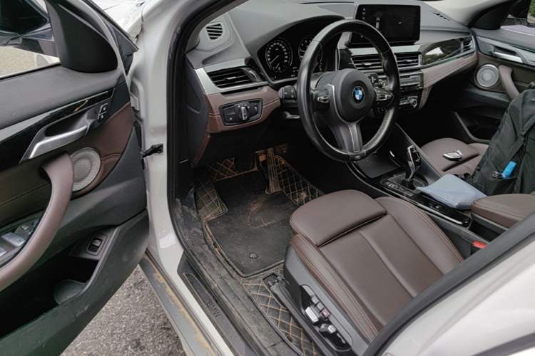 Used BMW X2 2023 sDrive25i M Sport Package Driver Seat