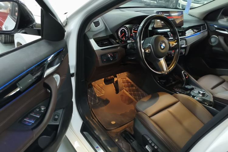 Used BMW X2 2023 sDrive25i M Sport Night Edition Driver Seat