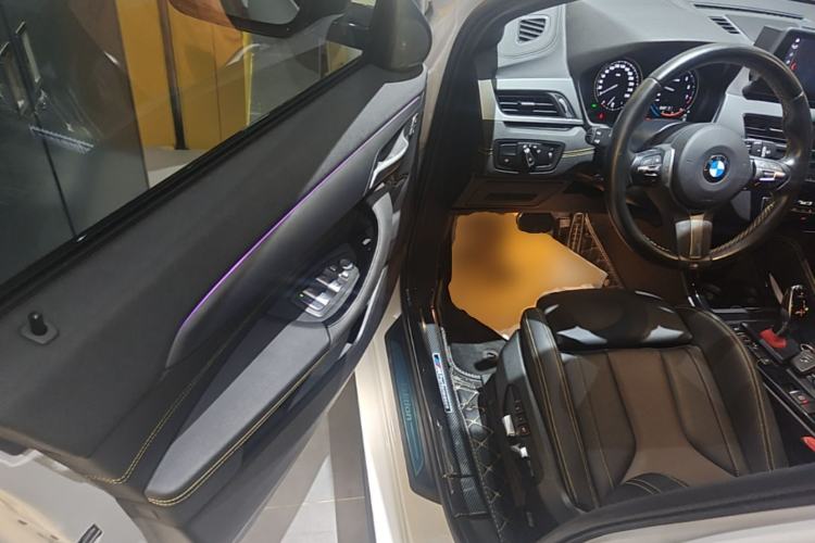 Used BMW X2 2023 xDrive 25i Shining Edition Driver Seat