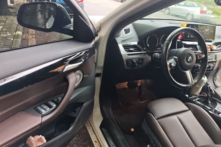 Used BMW X2 2023 sDrive25i M Sport Night Edition Driver Seat