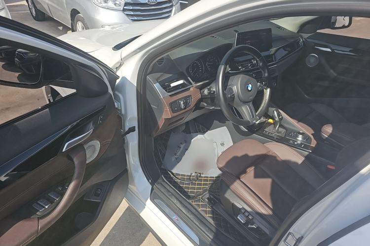 Used BMW X2 2023 sDrive25i M Sport Night Edition Driver Seat
