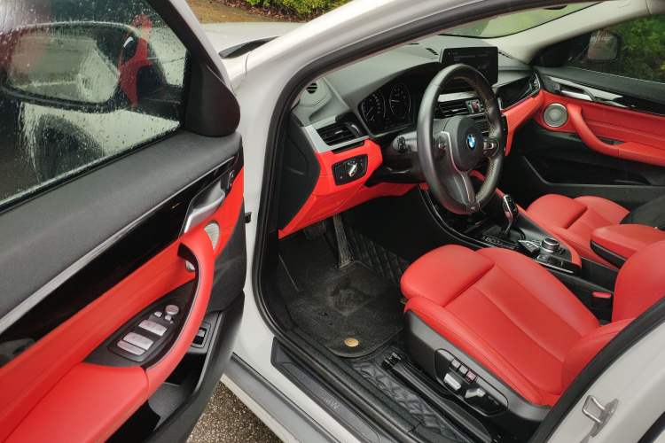 Used BMW X2 2023 sDrive25i M Sport Package Driver Seat