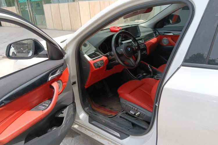 Used BMW X2 2023 sDrive25i M Sport Package Driver Seat