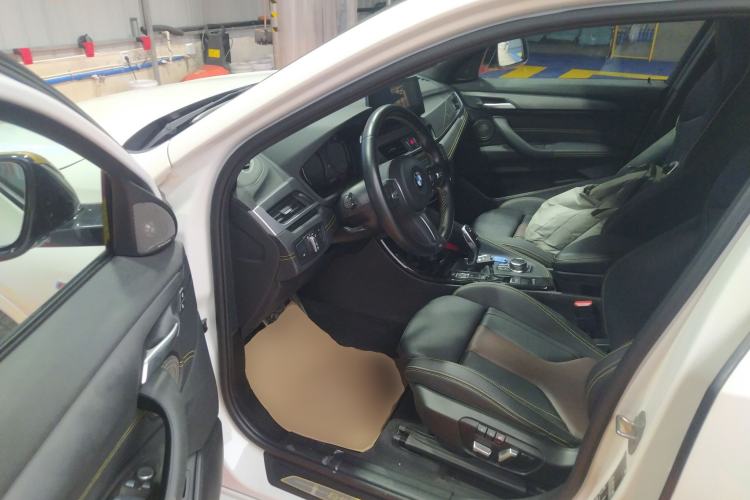 Used BMW X2 2023 xDrive 25i Shining Edition Driver Seat