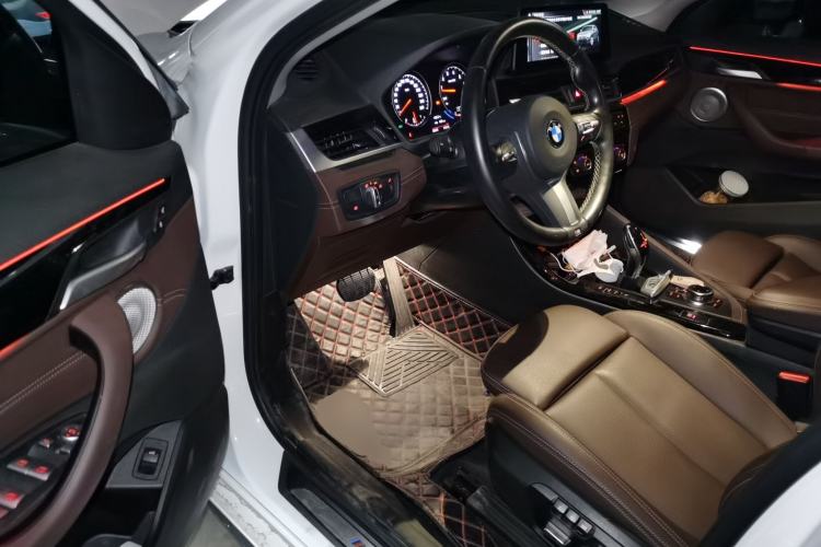 Used BMW X2 2023 sDrive25i M Sport Night Edition Driver Seat