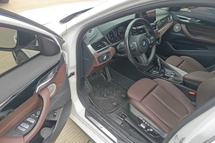 Used BMW X2 2023 sDrive25i M Sport Night Edition Driver Seat