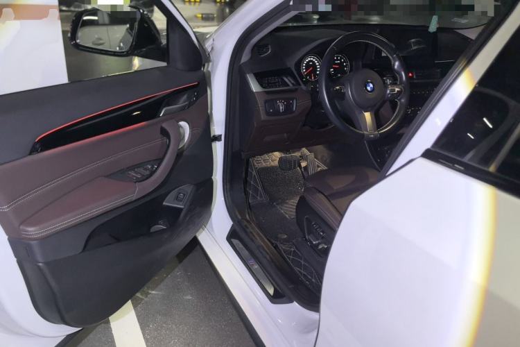 Used BMW X2 2023 sDrive25i M Sport Night Edition Driver Seat