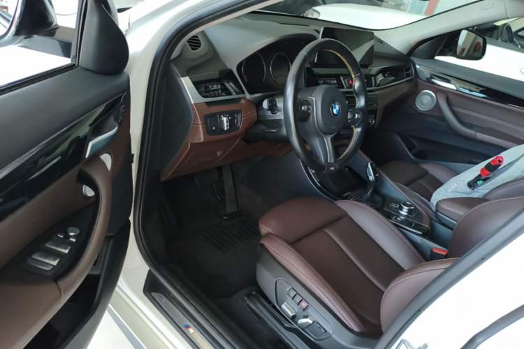 Used BMW X2 2023 sDrive25i M Sport Night Edition Driver Seat