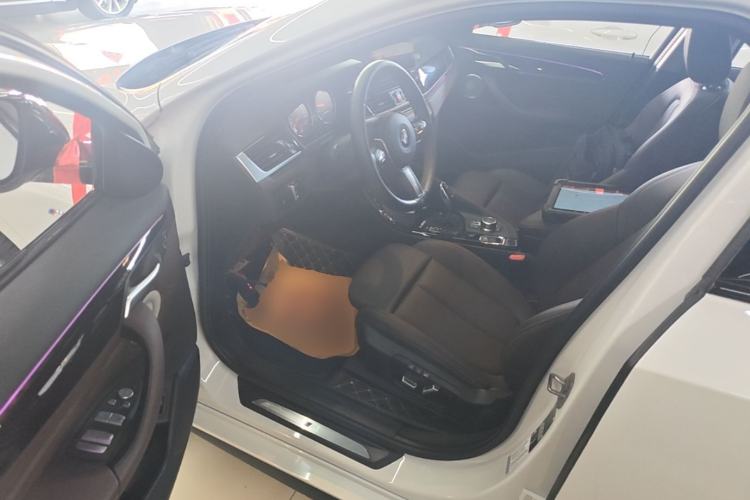 Used BMW X2 2023 sDrive25i M Sport Night Edition Driver Seat