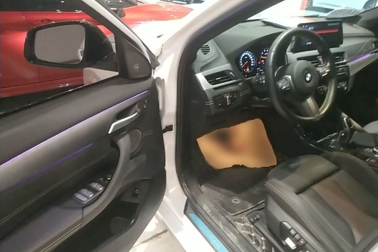 Used BMW X2 2023 sDrive 25i Shining Edition Driver Seat