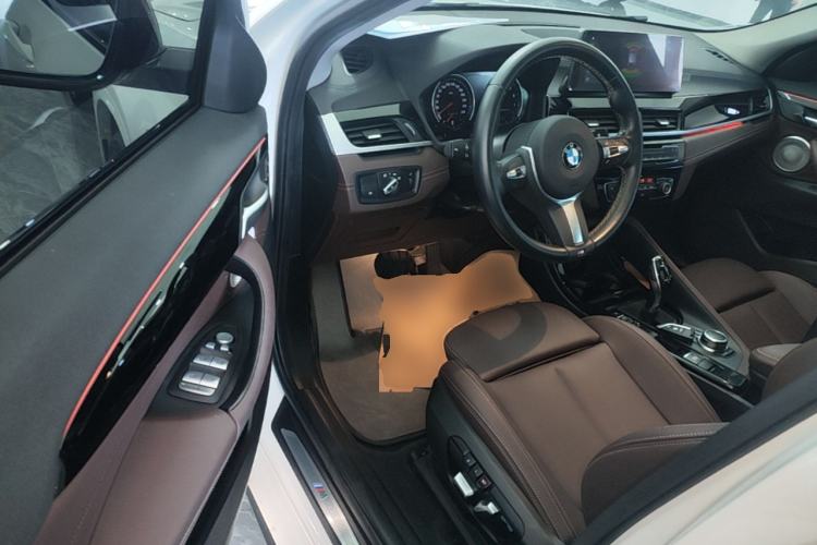 Used BMW X2 2023 sDrive25i M Sport Night Edition Driver Seat