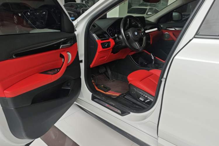 Used BMW X2 2023 sDrive25i M Sport Night Edition Driver Seat
