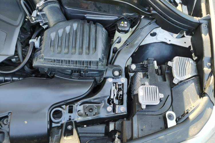 Used BMW X2 2023 sDrive25i M Sport Night Edition Engine Bay Left
