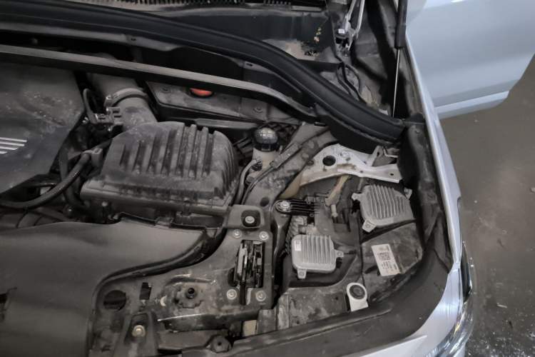 Used BMW X2 2023 sDrive25i M Sport Night Edition Engine Bay Left
