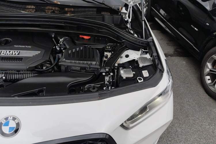 Used BMW X2 2023 sDrive25i M Sport Night Edition Engine Bay Left