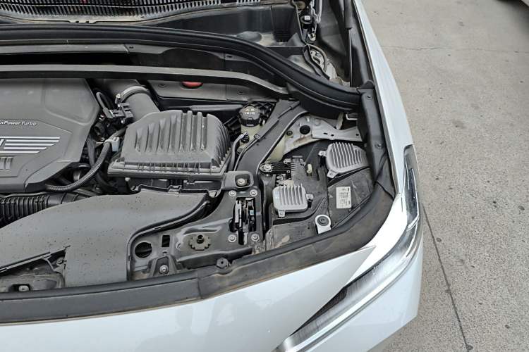 Used BMW X2 2023 sDrive25i M Sport Night Edition Engine Bay Left