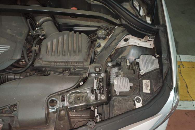 Used BMW X2 2023 sDrive25i M Sport Night Edition Engine Bay Left