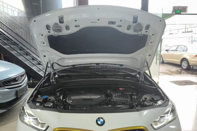 Used BMW X2 2023 sDrive 25i Shining Edition Engine Bay