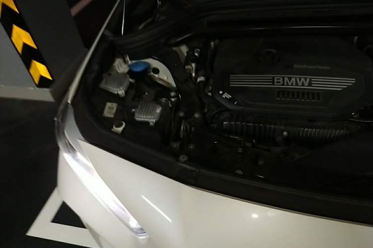 Used BMW X2 2023 sDrive25i M Sport Package Engine Bay Right