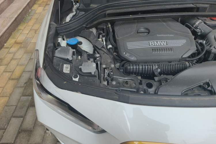 Used BMW X2 2023 sDrive 25i Shining Edition Engine Bay Right