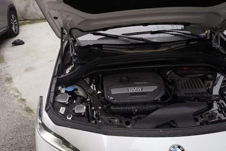 Used BMW X2 2023 xDrive 25i Shining Edition Engine Bay Right