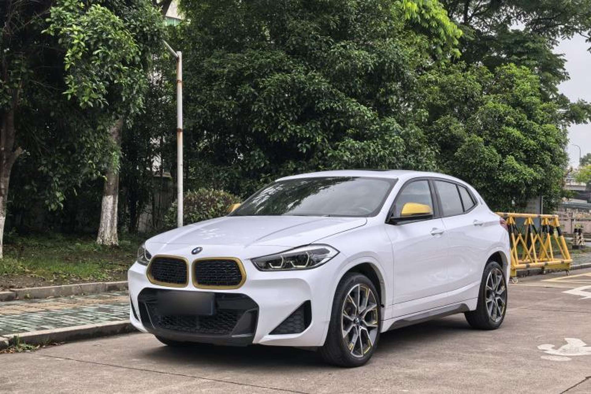 Used BMW X2 2023 sDrive 25i Shining Edition Front Left 45 Deg