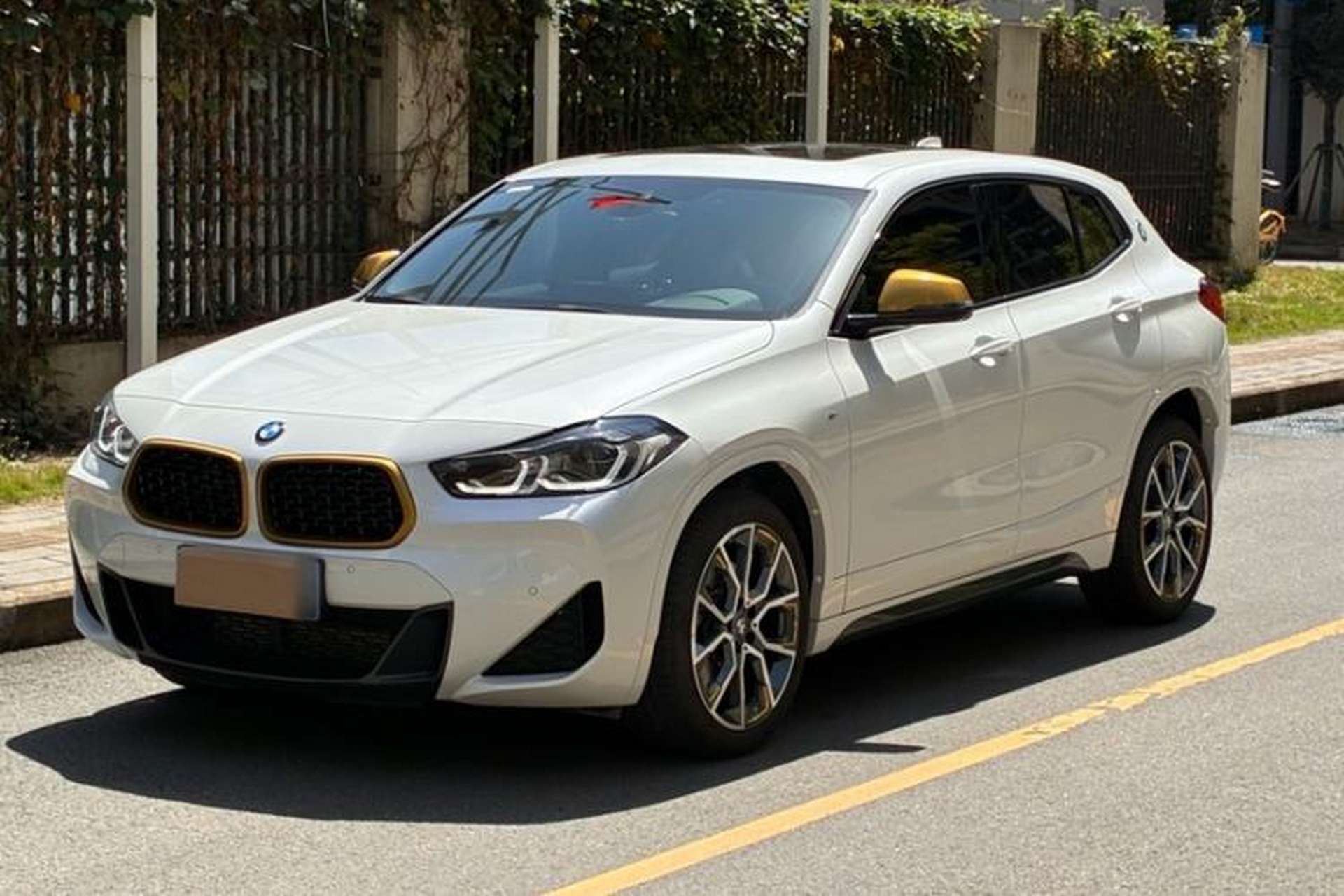 Used BMW X2 2023 xDrive 25i Shining Edition Front Left 45 Deg