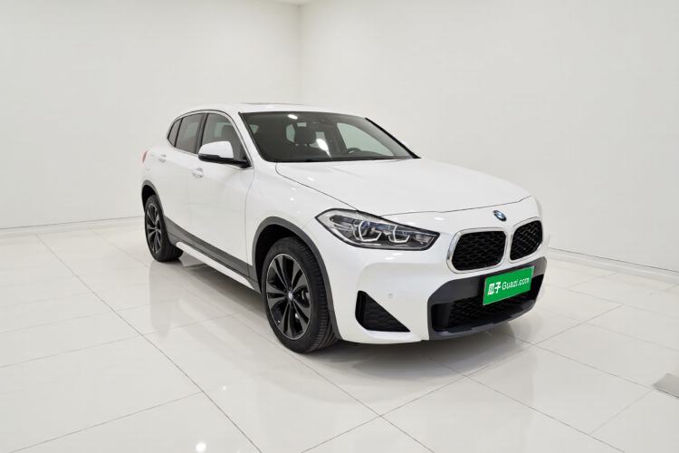 Used BMW X2 2023 sDrive25i M Sport Package Front Right 45 Deg