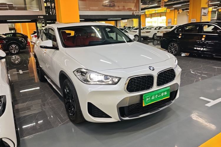 Used BMW X2 2023 sDrive25i M Sport Package Front Right 45 Deg