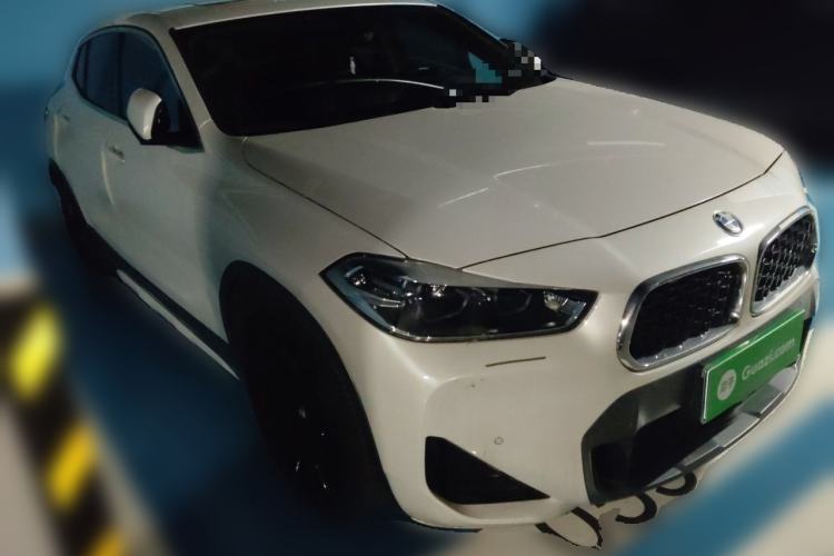 Used BMW X2 2023 sDrive25i M Sport Package Front Right 45 Deg