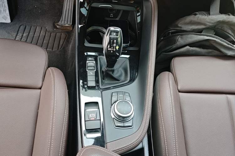 Used BMW X2 2023 sDrive25i M Sport Package Gear Lever